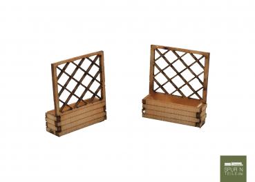 Preview: Micro Welten - 01-63 - 2 Pflanzkübel mit Rankgitter